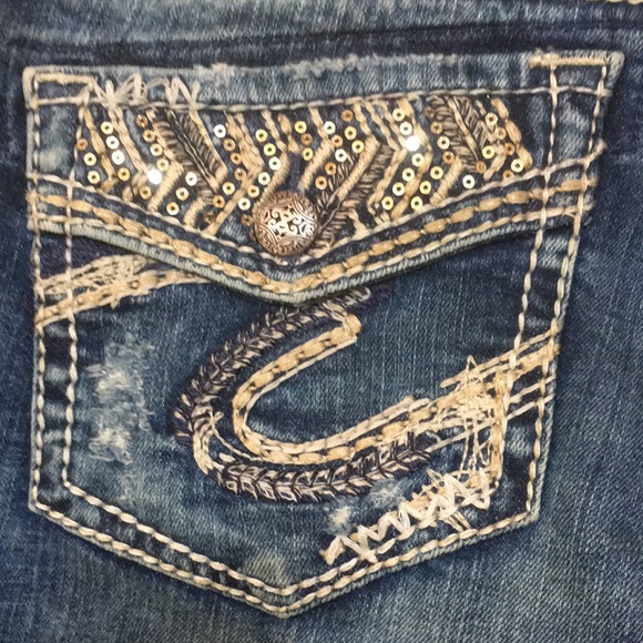 Silver Jeans Suki Embellished Distressed Mid Rise Super Stretch Capri W28 L23 - Picture 9 of 14